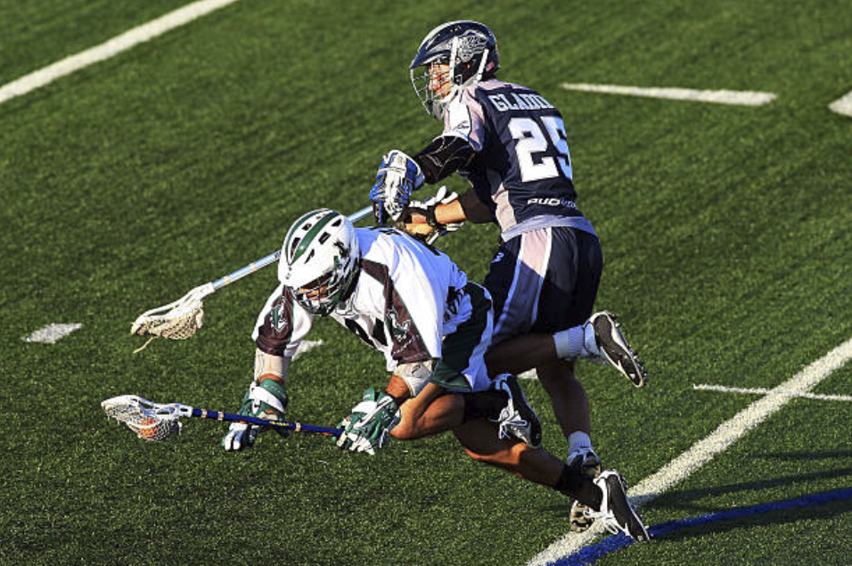 lacrosse-game-featuring-player-Billy-Glading-on-field