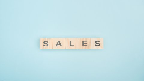 How To Become a Sales Manager